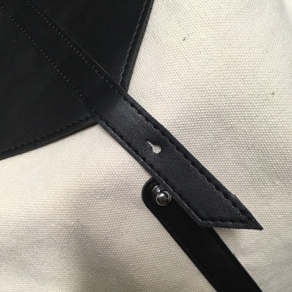 Deux lux demi backpack, cute accessory! Never used - Picture 6 of 6